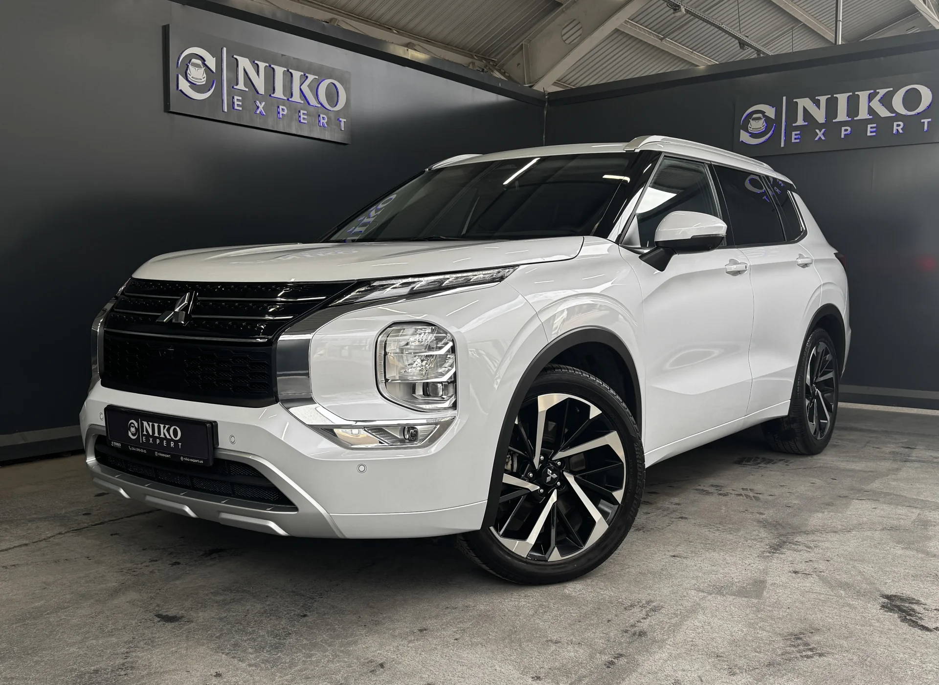 Mitsubishi Outlander (2024)